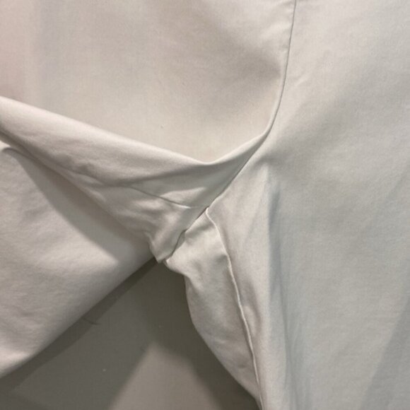 In Every Story White Stretch Bermuda Shorts Size 20 - Picture 7 of 11